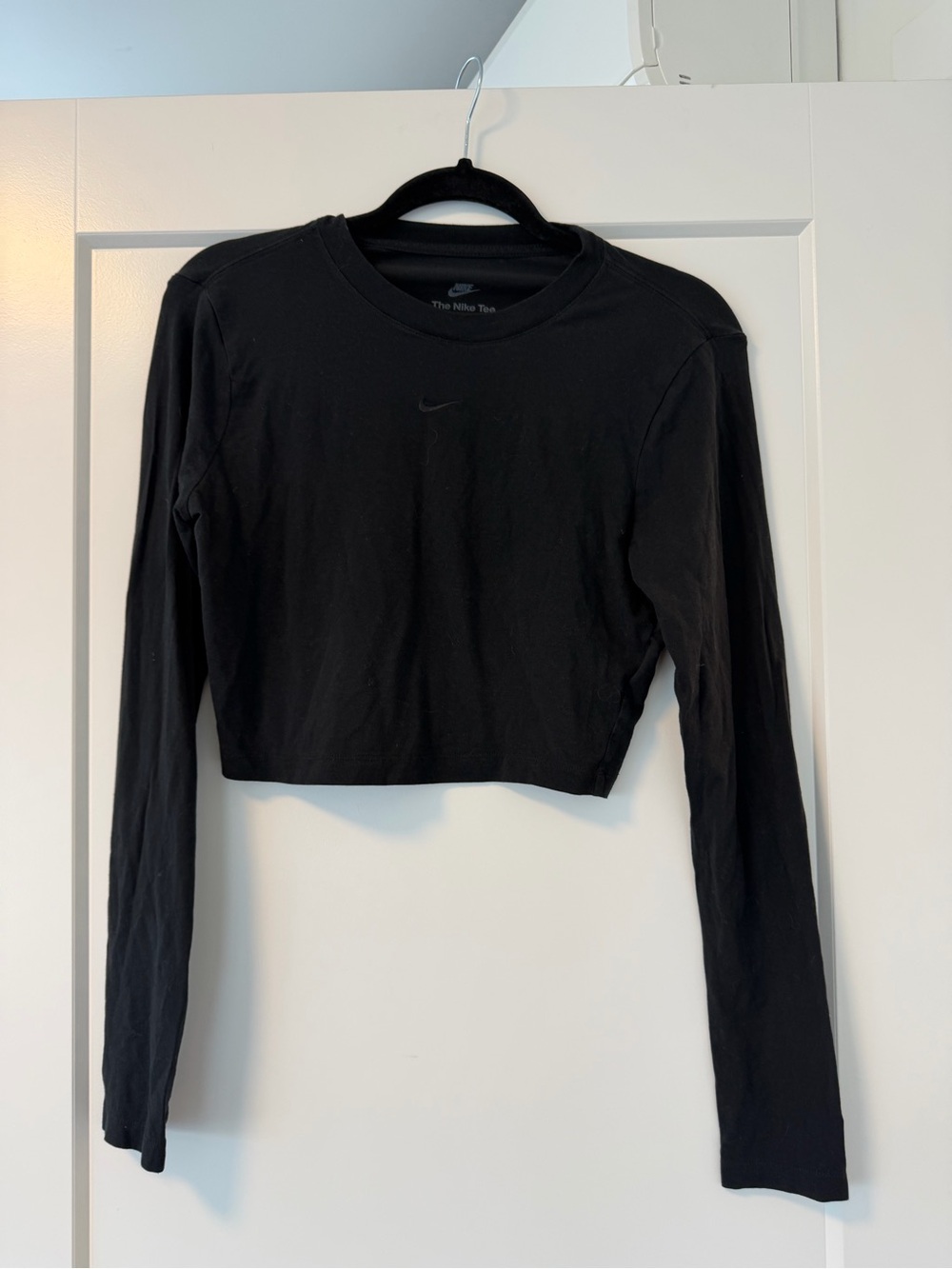 Nike Black Women's Long-Sleeve Cropped Crew Top